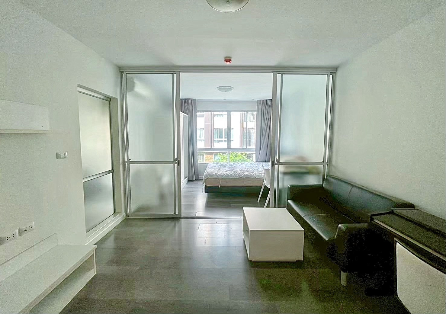 🏡 Nice condo, good location, near Thammasat University, Rangsit. D Condo Campus Resort Rangsit, very suitable for students. Parents looking for a place to stay for their children or buy it as property to rent out in the future