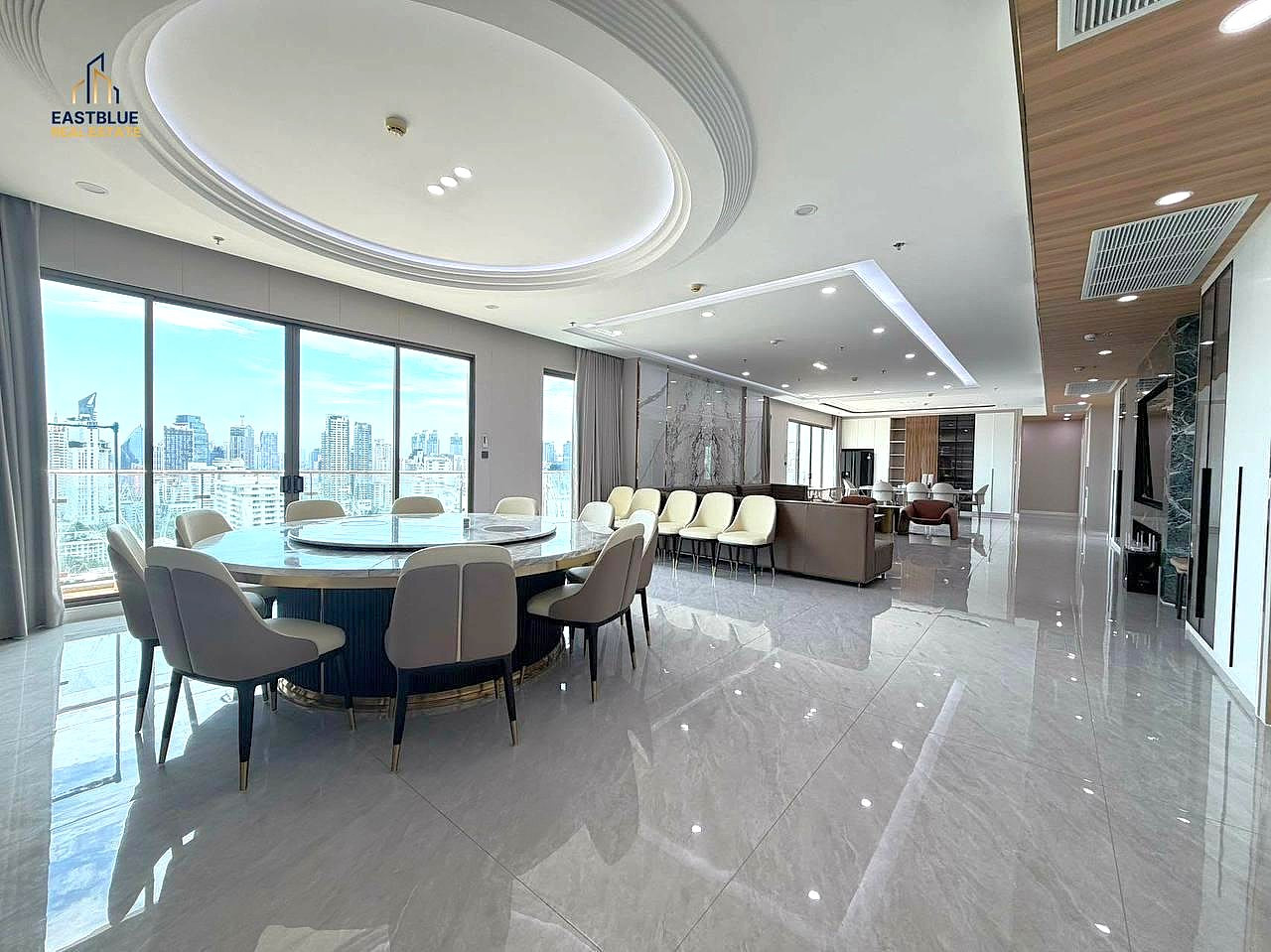 RARE ✨ 5 Bedrooms | 365 sq.m. | Penthouse | A truly rare opportunity to own an expansive luxury residence in the heart of Phrom Phong ( Soi Sukhumvit 39 )💰 THB 58MB 📞081-152-6154