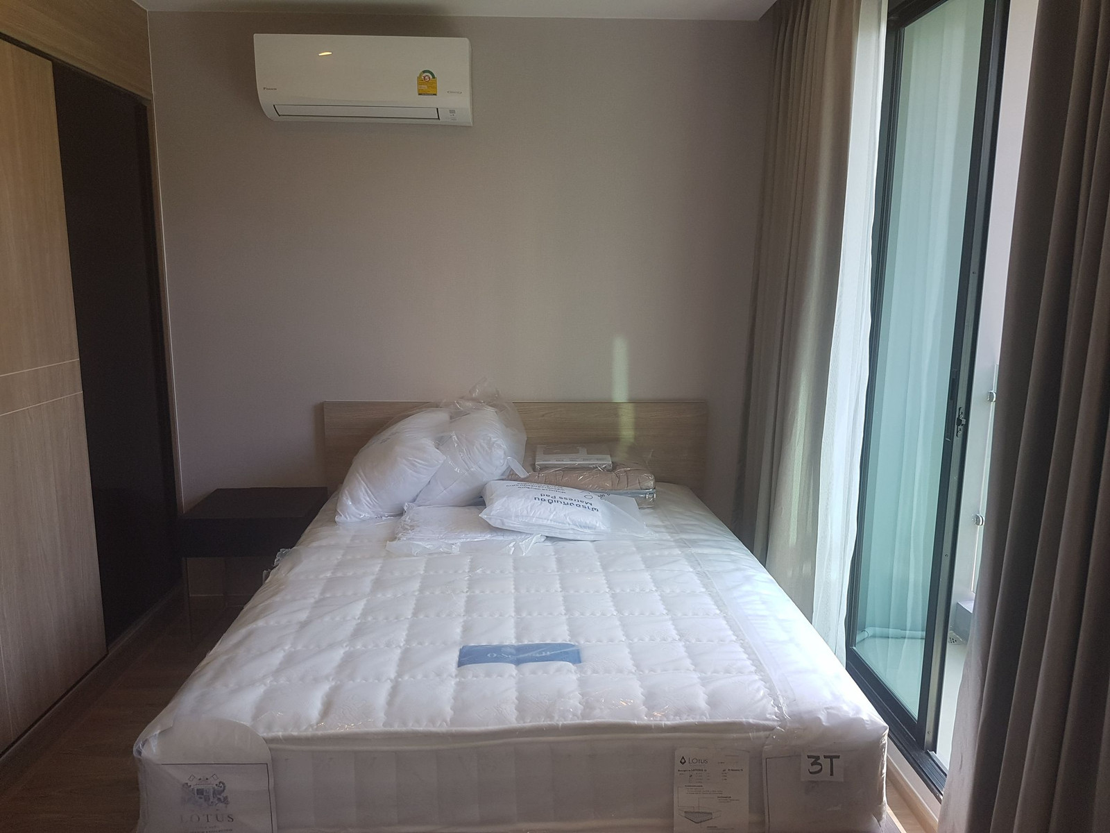 P-126418 For Rent The Teak Sukhumvit 39 | 1 Bedroom 1 Bathroom | 28 sq.m. | 4th Floor | City View | Fully Furnished | 15,000 THB/month | Including Common Area Fee + 1 Parking Space📞 Line ID: @easythaihome | 085-592-2897 P-126418 For Rent The Teak Sukhumvit 39 | 1 Bedroom 1 Bathroom | 28 sq.m. | 4th Floor | City View | Fully Furnished | 15,000 THB/month | Including Common Area Fee + 1 Parking Space📞 Line ID: @easythaihome | 085-592-2897