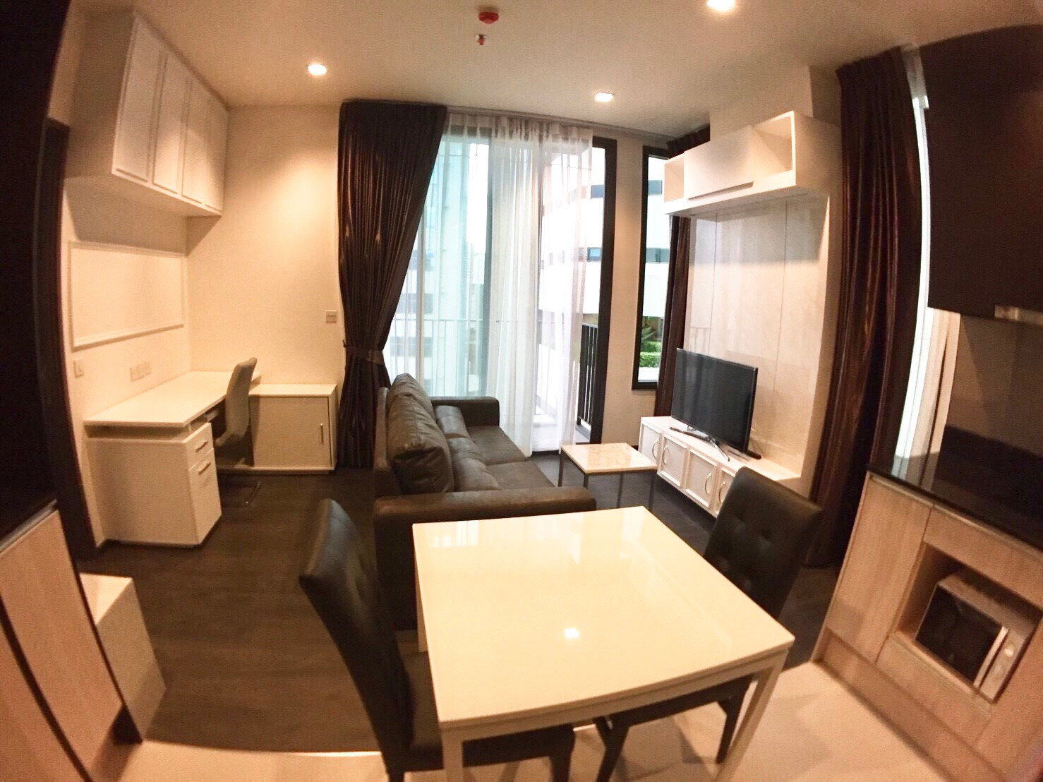 🟢 Condo for rent Edge Sukhumvit 23 Hot Price!🔥 Fully decorated room, 1 bedroom, 42 sq m, fully furnished + electrical appliances ⎯ 🚆 Near BTS Asoke / MRT Sukhumvit