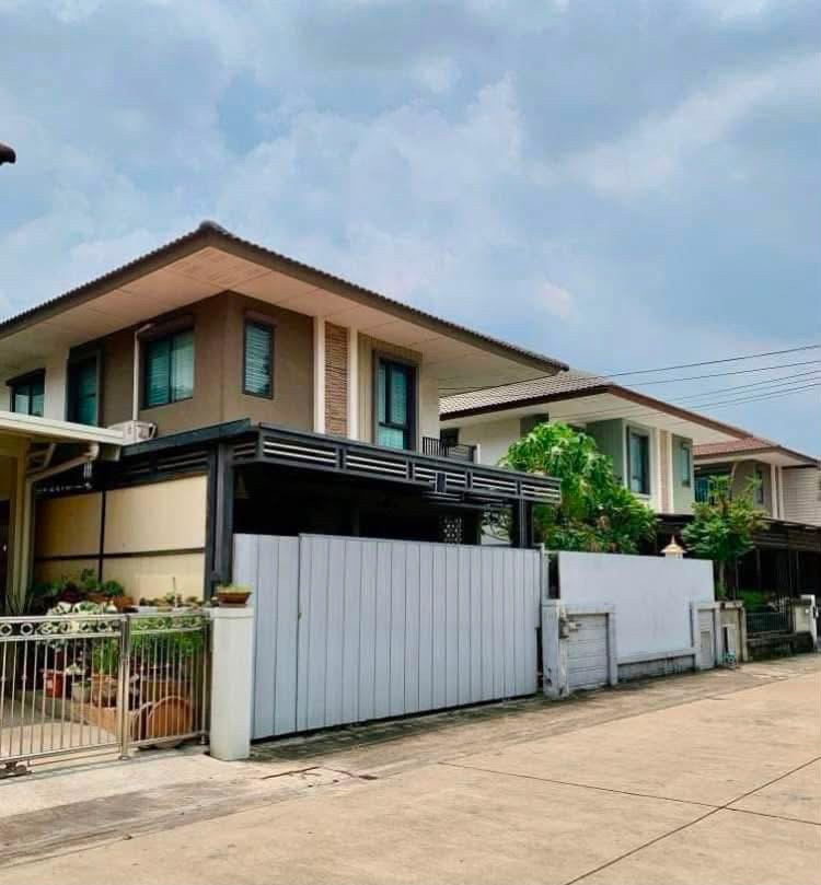 Single house for rent Golden Avenue Village, Sukhaprachasan 2 - Pak Kret, behind Mega Home Tiwanon, near Central Chaengwattana.
