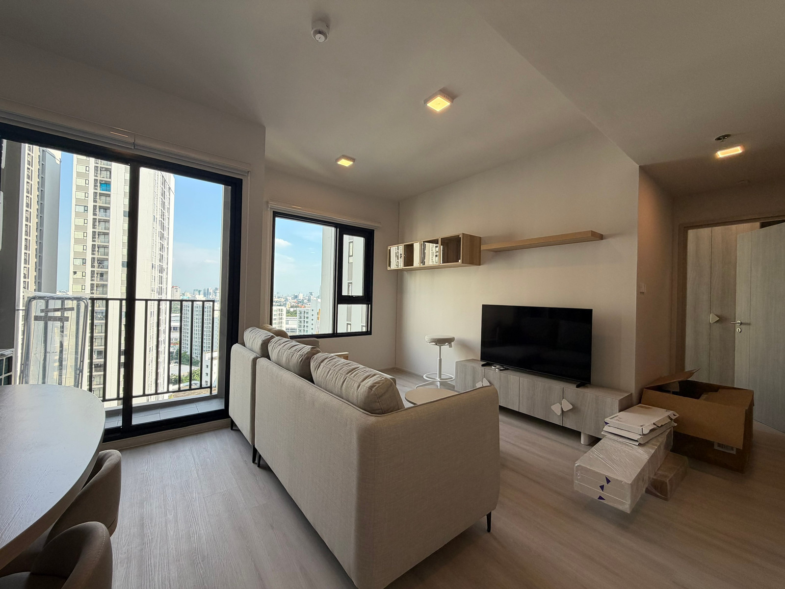 Condo for rent COBE Ratchada-Rama 9 | 2 bedrooms, 2 bathrooms, size 54 sq m, 18th floor.
