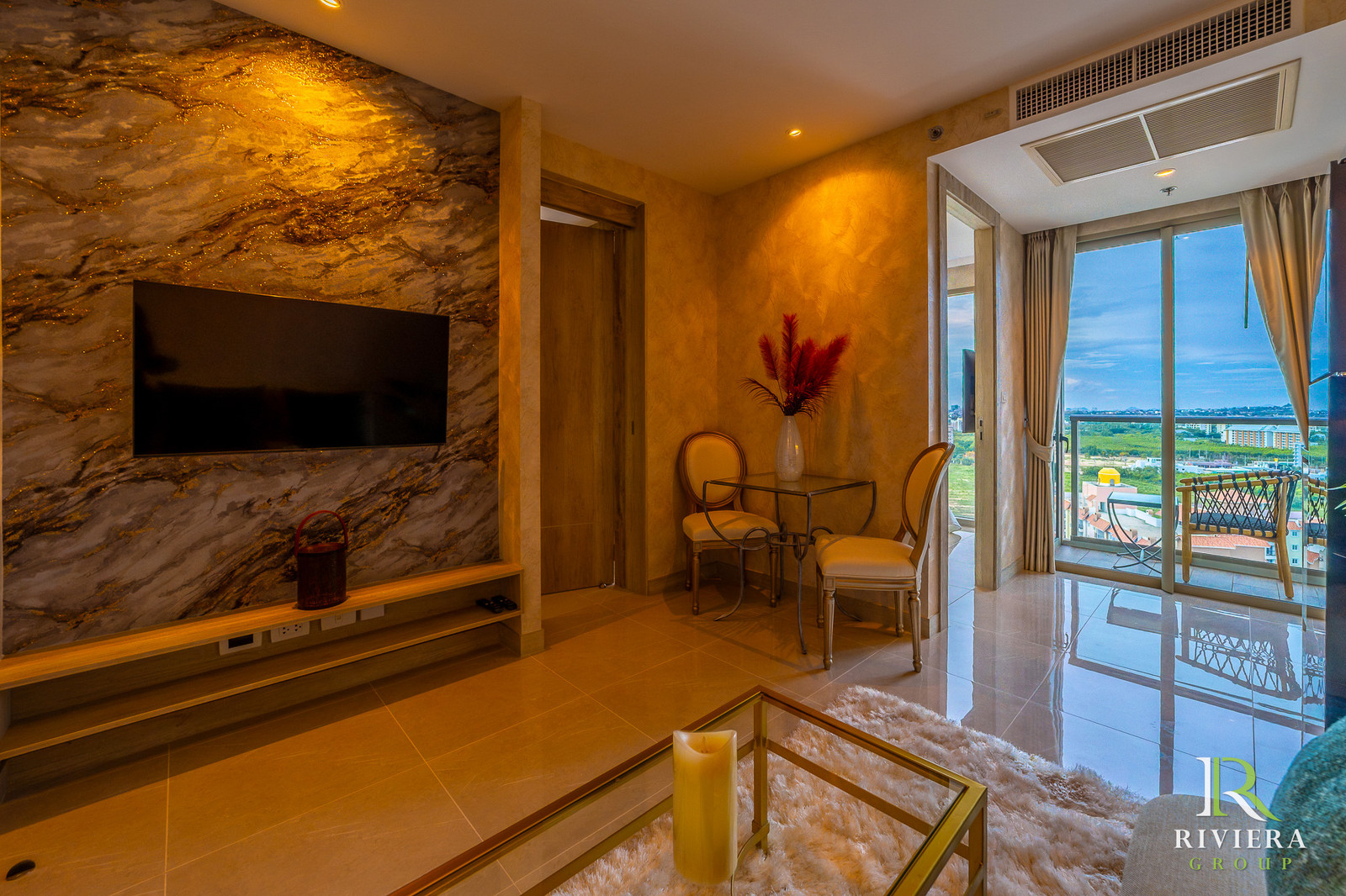 Luxury Condo for Sale in Pattaya, The Riviera Monaco, only 2.7 Million Luxury Condo for Sale in Pattaya, The Riviera Monaco, only 2.7 Million