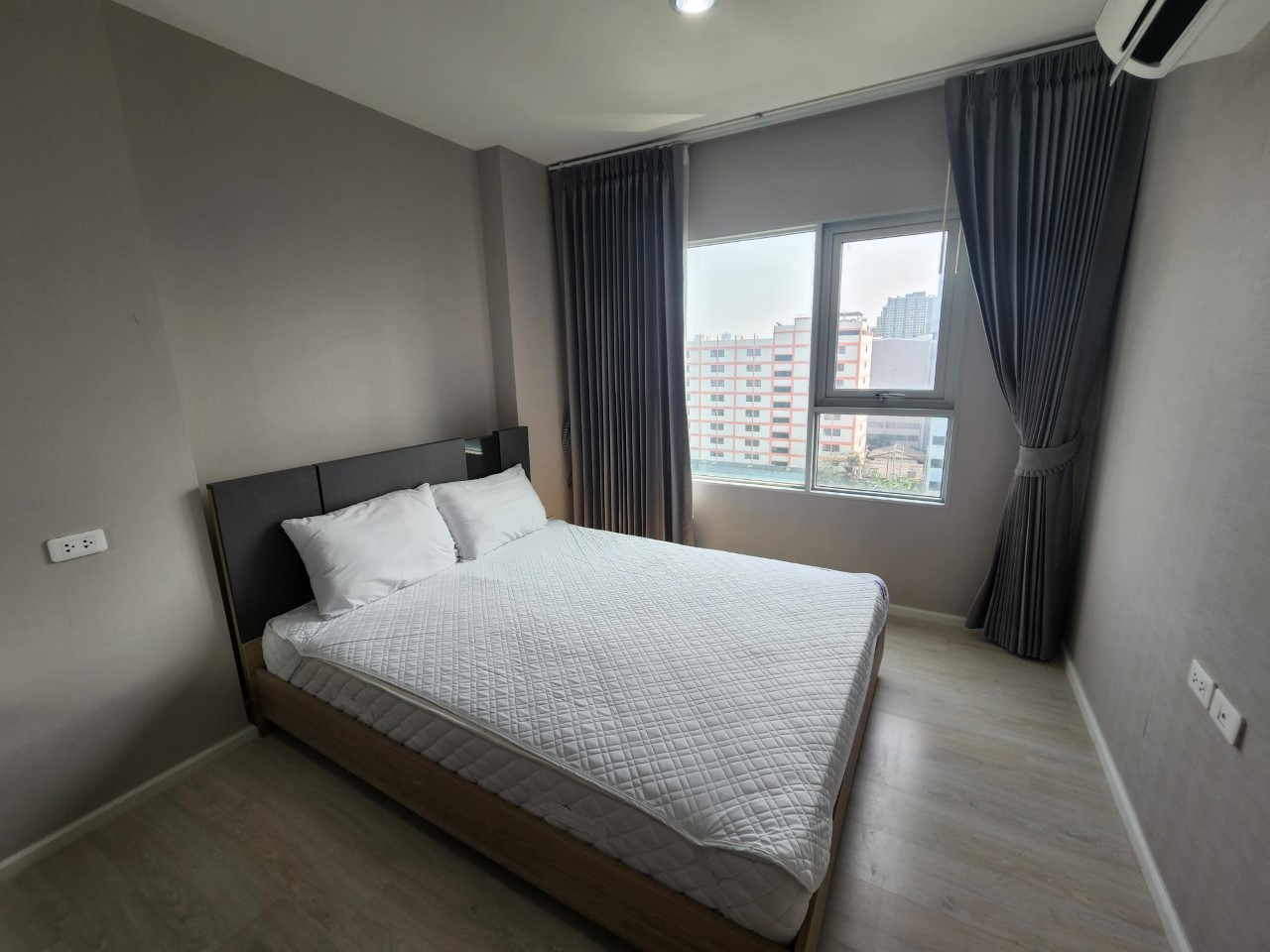 ให้เช่า ถุกมาก แอสปาย สาทร  ท่าพระ ( Aspire sathorn thapra)  ติด BTS ตลาดพลู  พร้อมเฟอร์ + ห้อง 31 ตรม.+ เครื่องซักผ้า + เพียง 11,000 บาท  