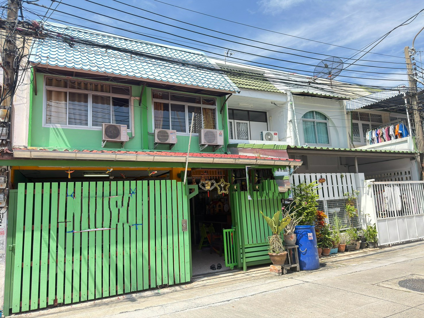 2-story townhouse for sale, Thippawan Village, Thepharak, good location, good price. 2-story townhouse for sale, Thippawan Village, Thepharak, good location, good price.