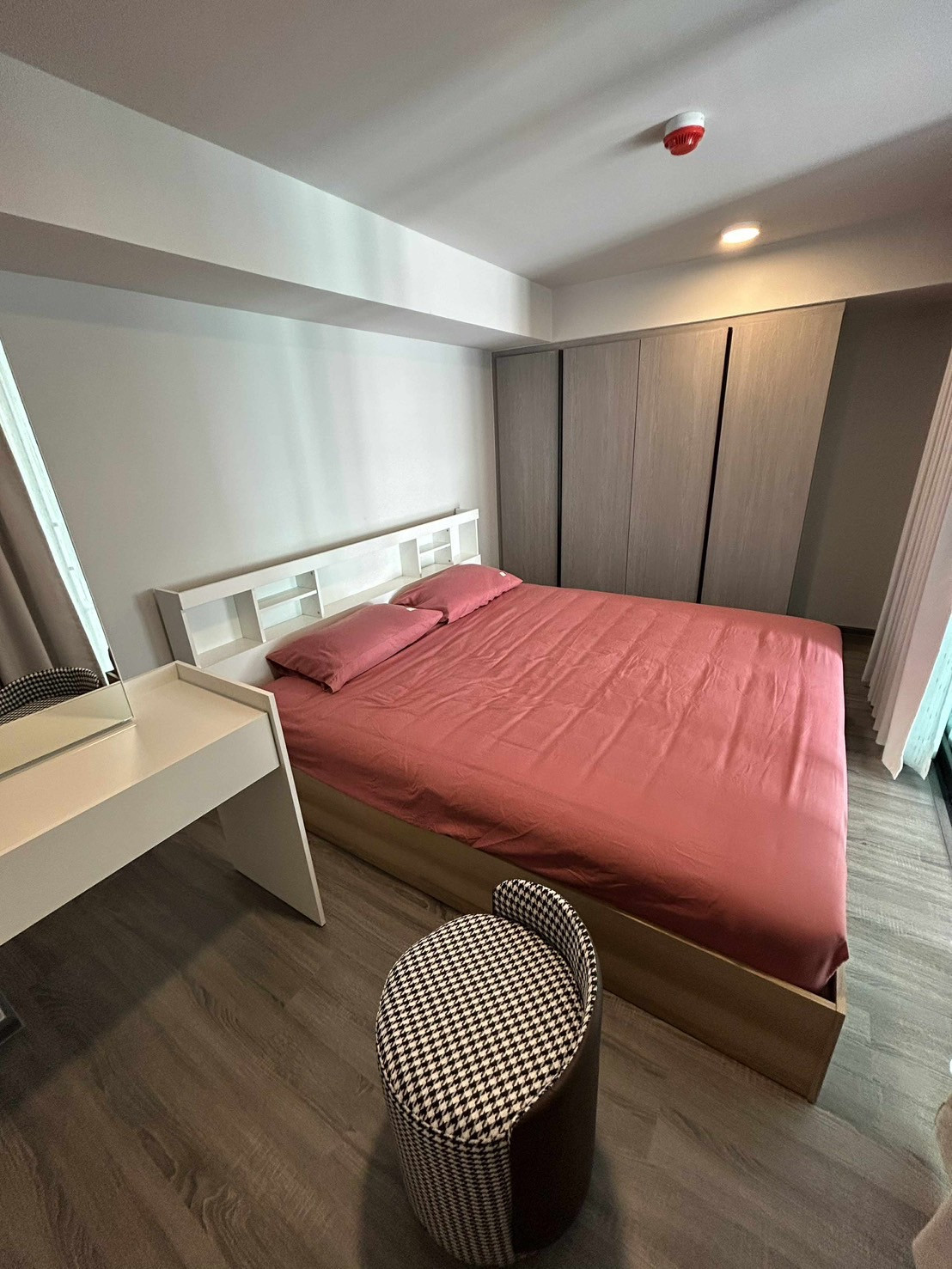 C260257 Ideo ramkhamhaeng lamsali, 50 sqm hybrid 1 bed, furnished, 21,000 thb C260257 Ideo ramkhamhaeng lamsali, 50 sqm hybrid 1 bed, furnished, 21,000 thb