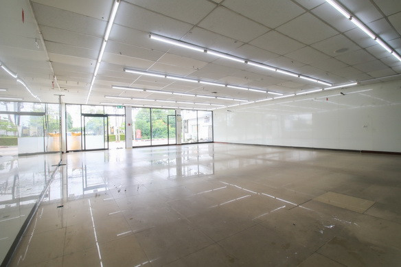 Commercial building for rent, Nong Khaem, Phetkasem 81, Bang Khae, Bang Bon, Krathum Baen, Phuttha Sakhon, has convenient parking, 200 sq m, next to Ma Charoen Road, can do business. – รูปที่ 3