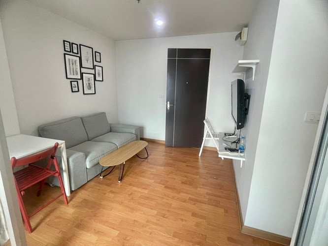 Room for rent, size 30 sq m., first phase, The President Condo, next to Bang Wa station, both BTS/MRT. Room for rent, size 30 sq m., first phase, The President Condo, next to Bang Wa station, both BTS/MRT.