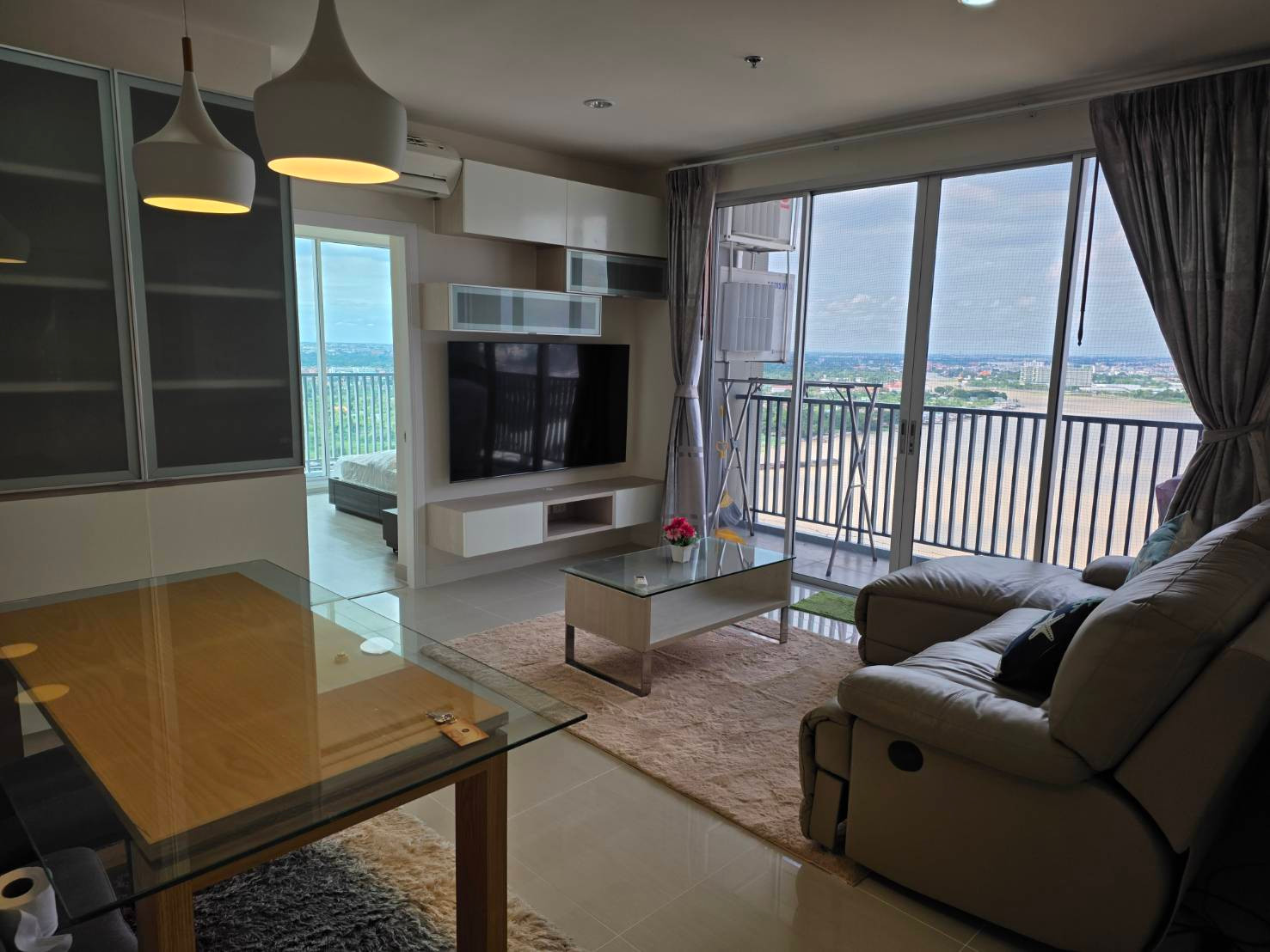 Condo for rent / sale, Manor Sanambinnam, 26th floor, Riverfront room, river view, good location, convenient travel, near MRT Phra Nang Klao Bridge. Condo for rent / sale, Manor Sanambinnam, 26th floor, Riverfront room, river view, good location, convenient travel, near MRT Phra Nang Klao Bridge.