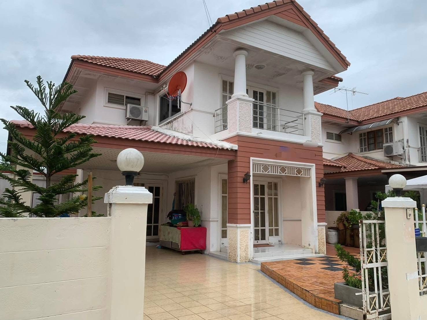 Single house for rent Romthip Village, Hathairat 33, near Safari World and Fashion Island Department Store
