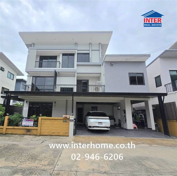 บ้านเดี่ยว 3 ชั้น 57.7 ตร.ว. หมู่บ้านโกลเด้นเพรสทีจ วัชรพล-สุขาภิบาล5 ตรงข้ามบิ๊กซี สุขาภิบาล5 ใกล้จุดขึ้นลงทางด่วนสุขาภิบาล5 ถนนสุขาภิบาล5 ถนนวัชรพล เขตสายไหม กรุงเทพมหานคร 