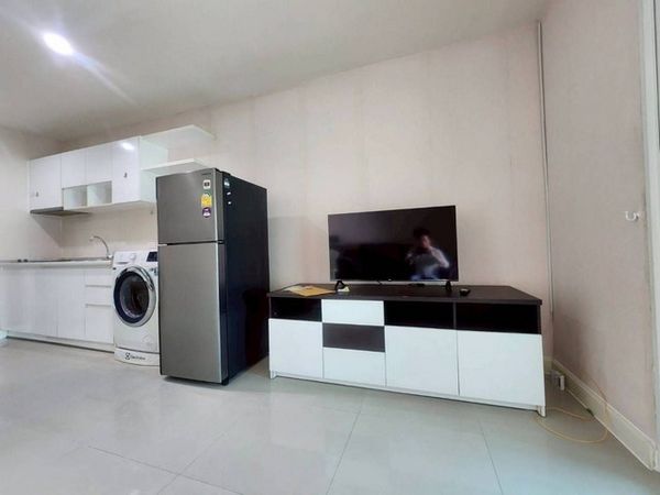 Condo for rent, The Lake Metro Park Sathorn Phase 3, size 31 sq m., 7th floor, swimming pool view. There is a washing machine.