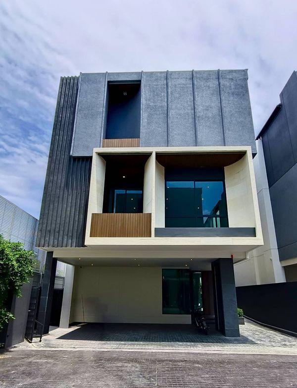 PENTON Ari-Sutthisan ซอยอินทามระ 14 บ้านเดี่ยวทำเลศักยภาพ จอดรถได้ 4 คัน หลังสุดท้าย!!