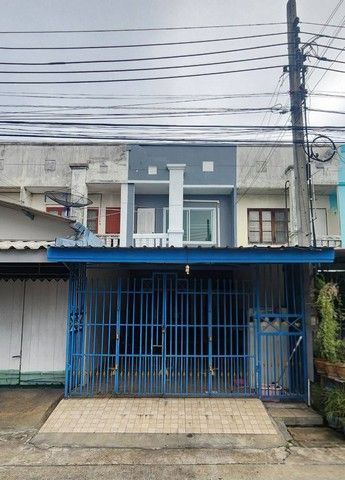 Townhouse for sale 2-story tree shade village, size 16 square meters, 2 bedrooms, near Central Plaza Westgate.