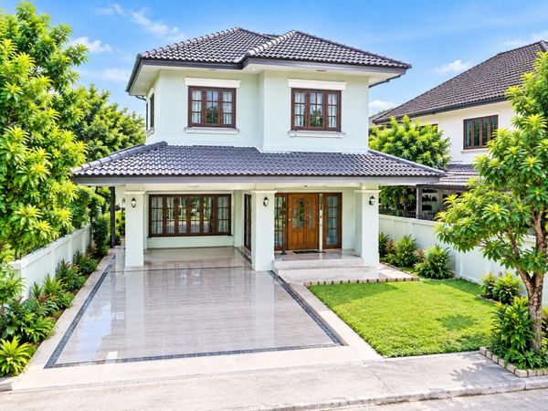 NimitMai 36-40 Khlong Sam Wa Newly renovated detached house Hathaimit Market 2.9 km. 3 bed and 2 ba