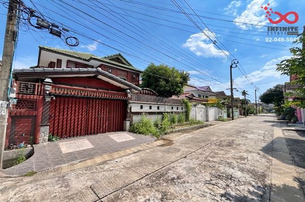 2-story detached house for sale, Ramkhamhaeng 124, Kanchanaphisek Ring Road. Kesri Village 2, area 54 sq m, near the Orange Line.