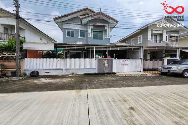 2-story twin house for sale, Fah Piyarom Village, Lam Luk Ka Khlong 6, Lam Luk Ka Road, near Kanchanaphisek Ring Road.