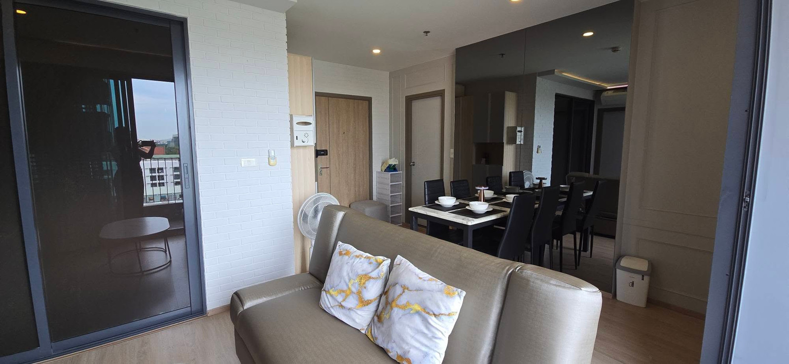 ห้องน่าอยู่ ทิศใต้ วิวสระว่ายน้ำ แต่งสวยลงตัว!!⭐ IDEO O2 Bangna (ไอดีโอ โอทู บางนา) – รูปที่ 4