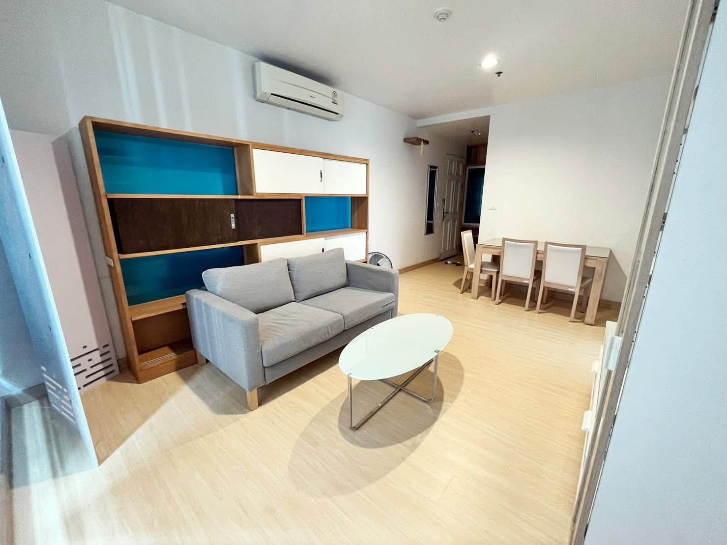 Condo for rent Life @ Ratchada - Huai Khwang, 2 bedrooms, 1 bathroom, 11th floor, size 55 sq m. Condo for rent Life @ Ratchada - Huai Khwang, 2 bedrooms, 1 bathroom, 11th floor, size 55 sq m.