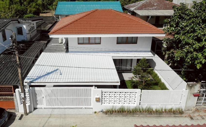 Single house for sale, Lat Phrao 115, Intersection 10, can walk from the house to BTS Bang Kapi, a distance of approximately 600 meters.