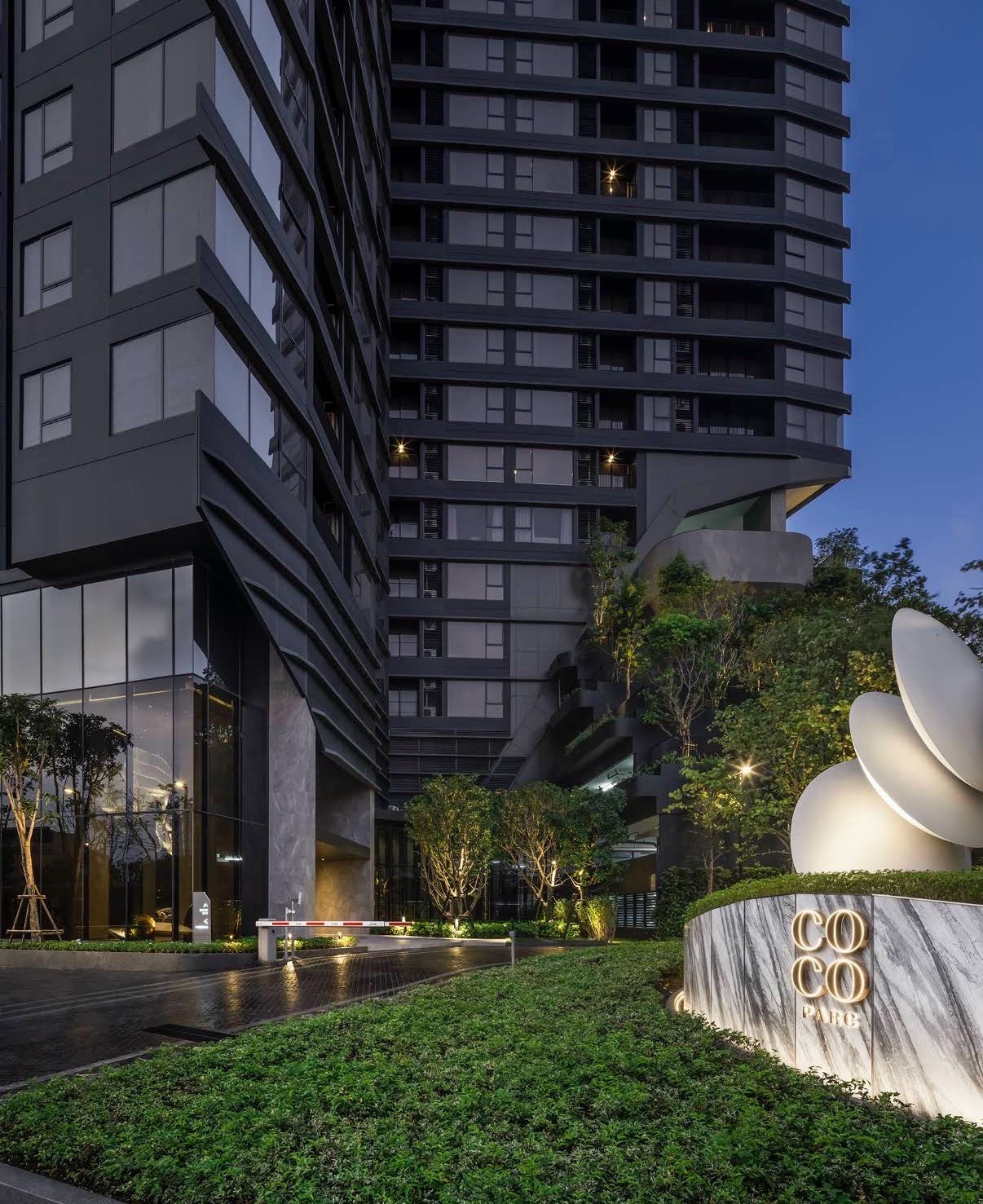 ✨  3 ห้องนอนสุดหรู ที่ Coco Parc – ทำเลเยี่ยม พร้อมการใช้ชีวิตอย่างมีสไตล์ ห้องใหม่เอี่ยม – ตกแต่งครบ พร้อมเข้าอยู่ ✨