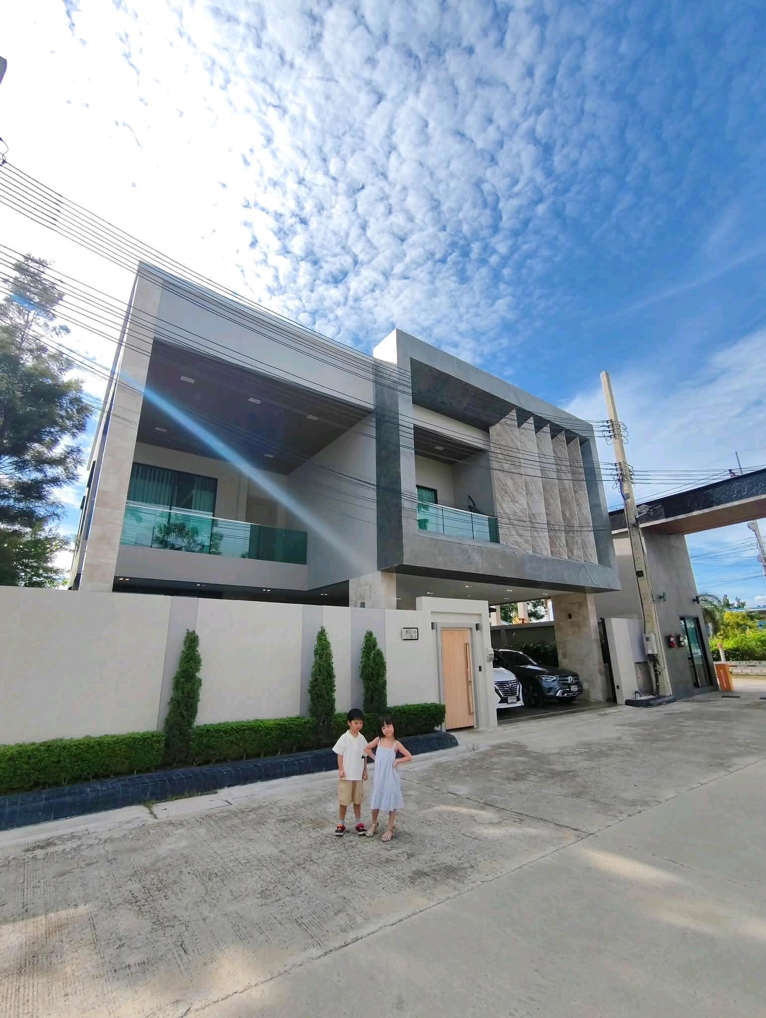 🔥 ✨ 𝐏𝐑𝐈𝐕𝐀𝐓𝐄 𝐉𝐀𝐂𝐔𝐙𝐙𝐈 𝐏𝐎𝐎𝐋 𝐕𝐈𝐋𝐋𝐀 ✨  🏡 บ้านหรูให้เช่า พัทยา