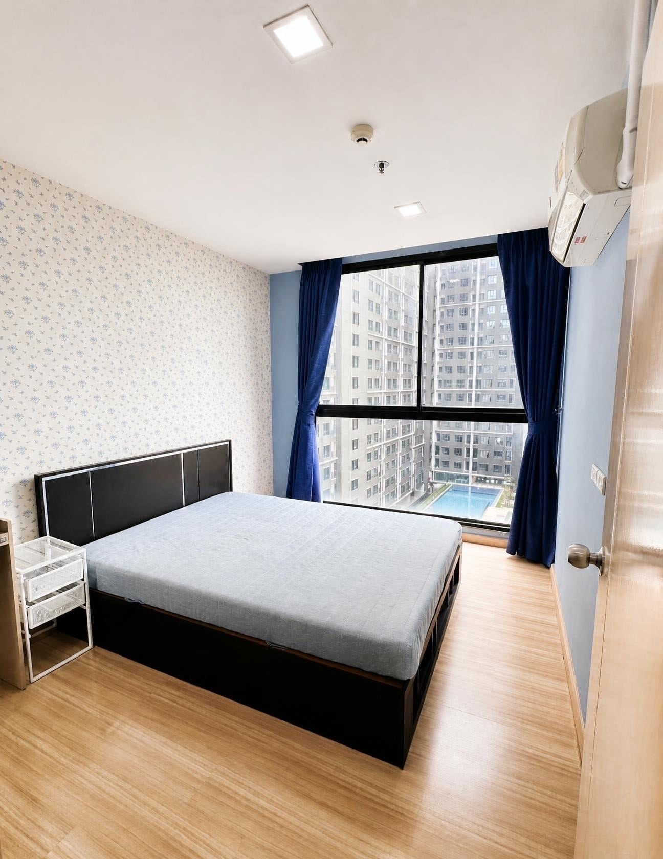 🔥 Hot Sale! Condo next to BTS Wutthakat (Pela Condominium) Only 15 mins to Sathorn! Quiet corner-like unit with high privacy (no shared walls on 2 sides). High floor, excellent condition, ready to move in!