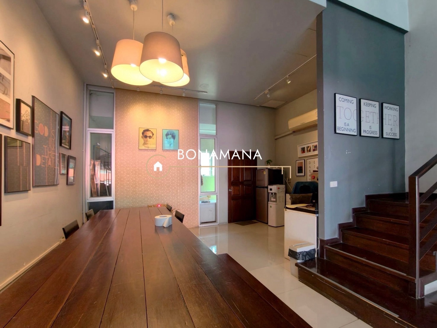 Home office 4 floors for rent in Soi Lat Phrao 31, no flooding (70 m. from MRT Lat Phrao and the Yellow Line, Lat Phrao and Phawana) Home office 4 floors for rent in Soi Lat Phrao 31, no flooding (70 m. from MRT Lat Phrao and the Yellow Line, Lat Phrao and Phawana)