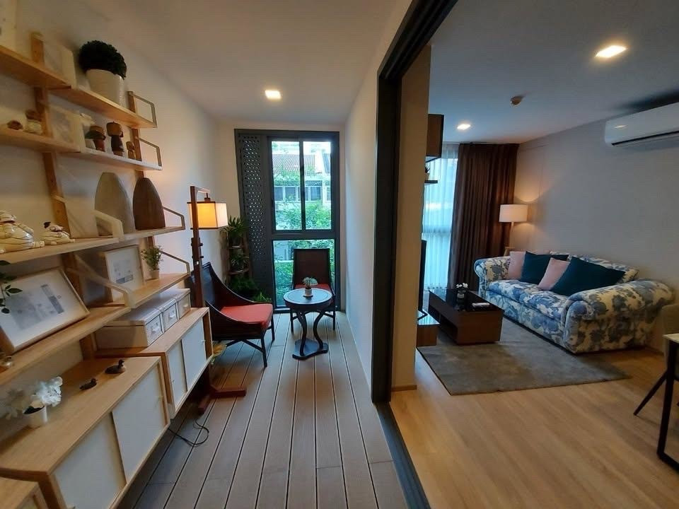 TAKA Haus Ekkamai 12, a luxury Japanese-style condo. With a private garden in the house! 2 Bedrooms 68 sqm. 17.8 MB*