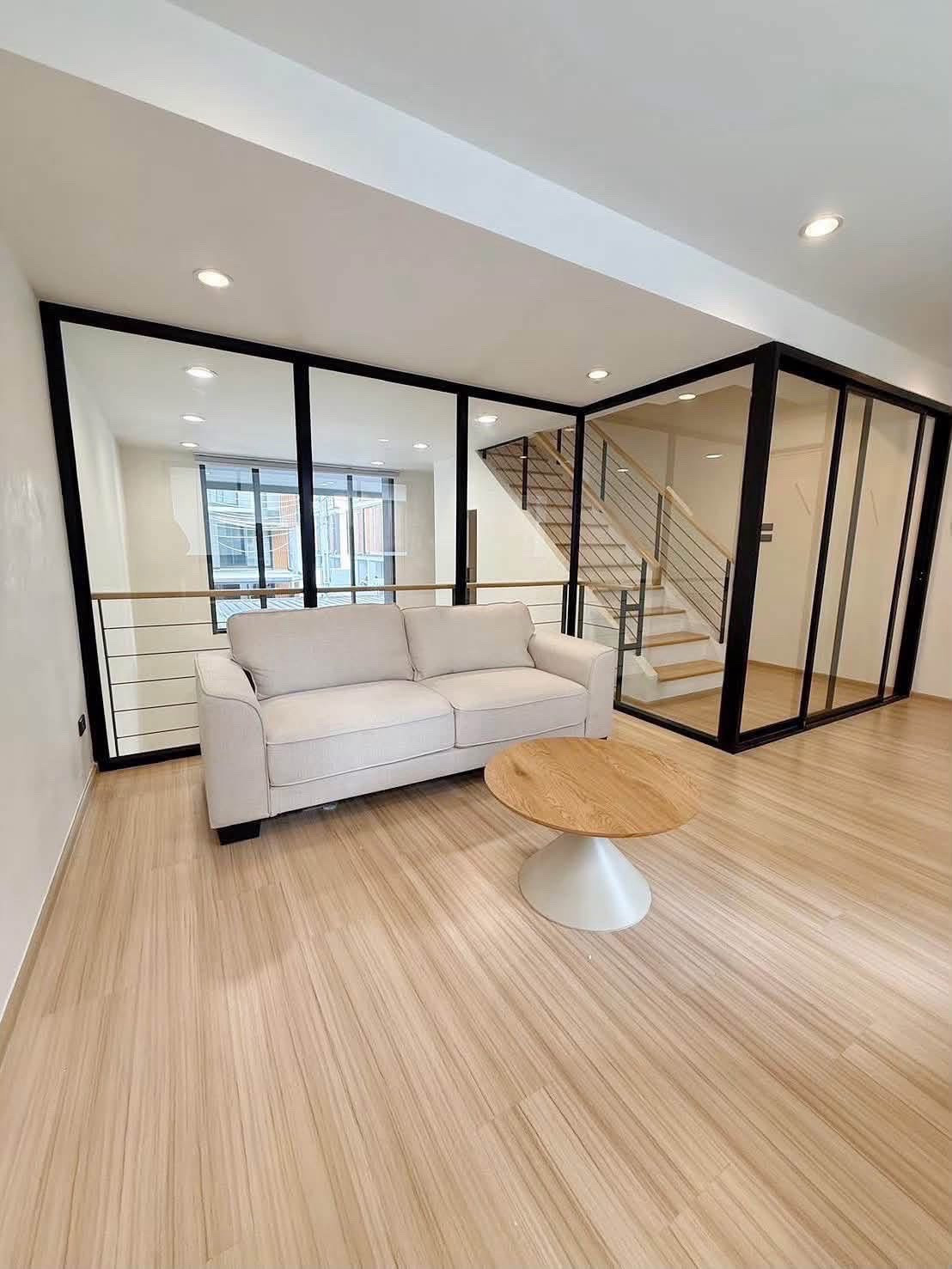🔥 RARE CORNER TOWNHOME NEAR THONGLOR | DOUBLE VOLUME | PENTHOUSE-STYLE MASTER BEDROOM ✨ – รูปที่ 4