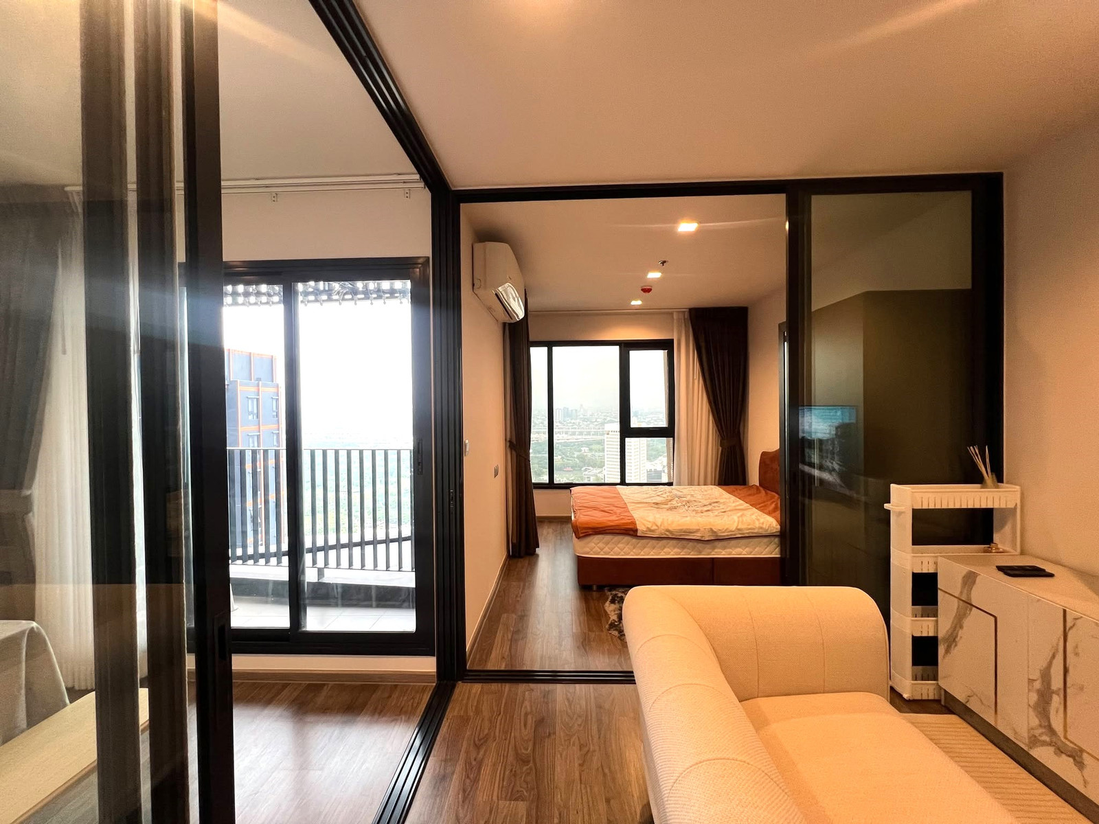 💥 [ 𝐏-𝟏𝟑𝟖𝟎𝟎𝟏 ] FOR RENT : LIFE Ladprao - Valley ห้องแยกสัดส่วนชัดเจน! ใกล้ BTS ห้าแยกลาดพร้าว 𝟐𝟓,𝟎𝟎𝟎 บาท/ด. | Line @easycondoplus | 099-229-6397 