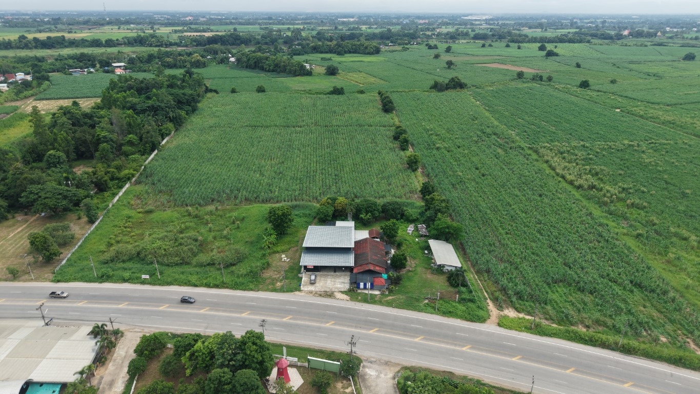Cheapest!! House + warehouse + land, size 11 rai 1 ngan, next to the road, Khlong Khlung District, Kamphaeng Phet, near PTT Tha Makhuea gas station, 1 minute. – รูปที่ 3