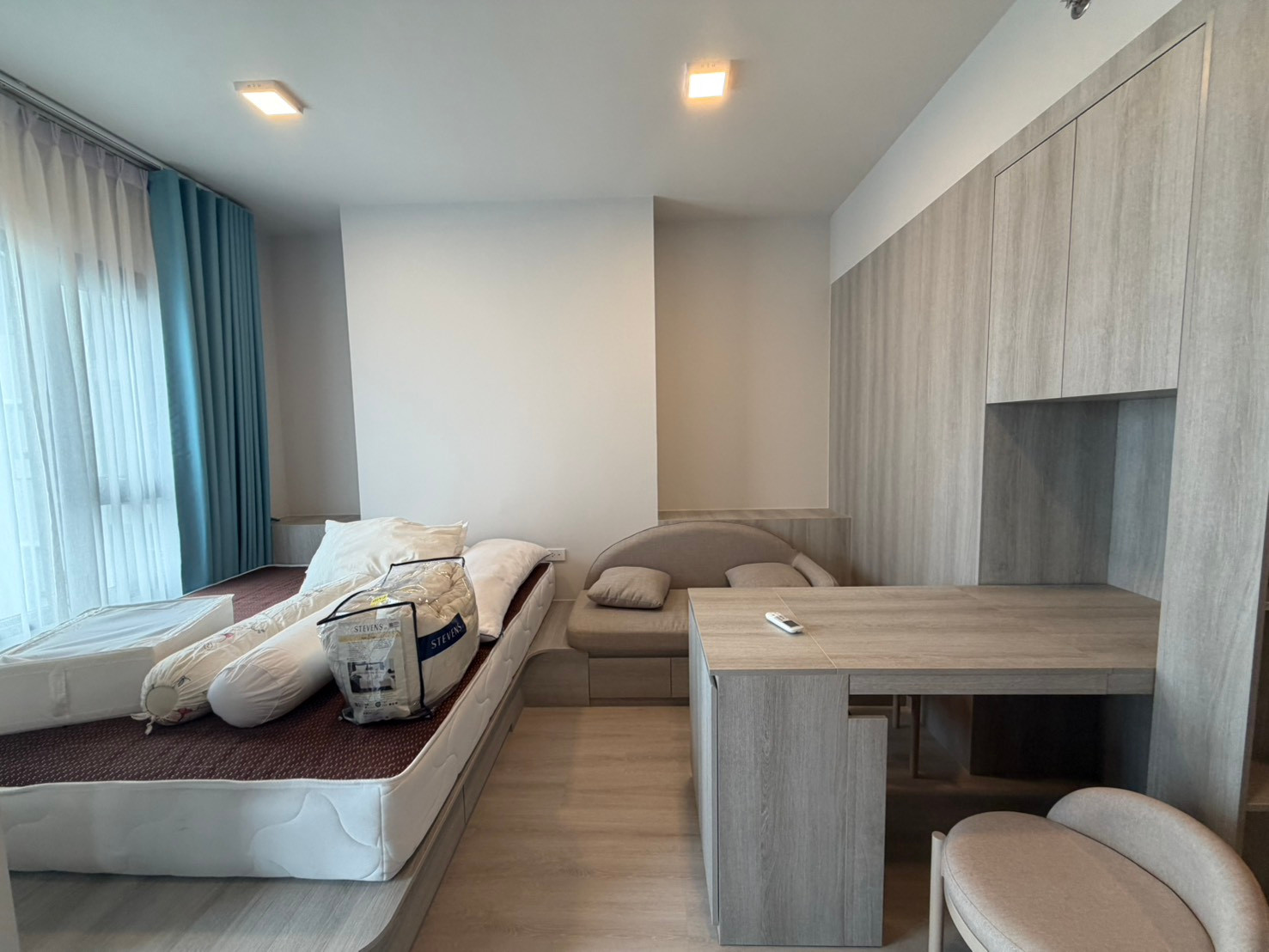 Condo for rent, 21st floor view, awesome! COBE Ratchada-Rama 9 Building F Studio 25 sq m. only 15K/month.