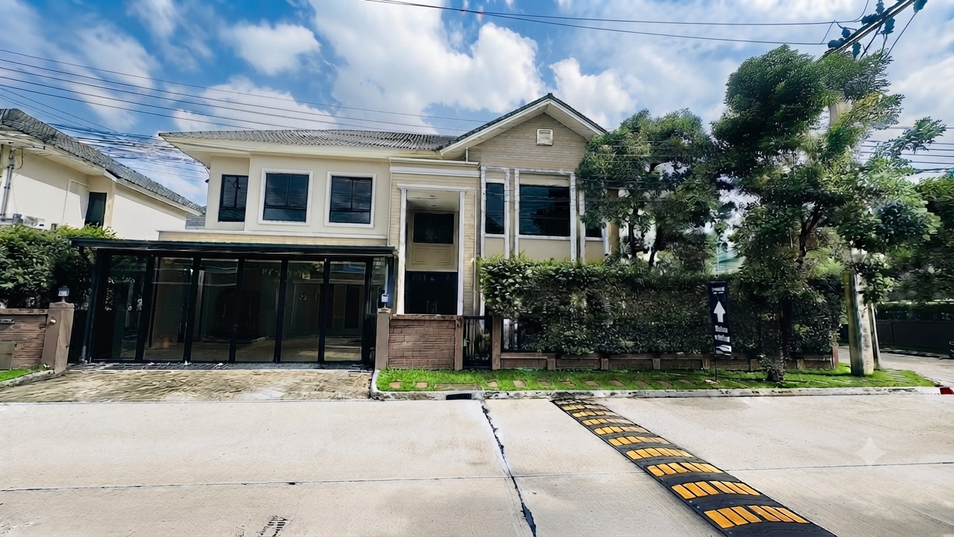 For sale Laddarom project Wongwaen-Ramintra, size 90.7 square meters, near Central Ramintra.