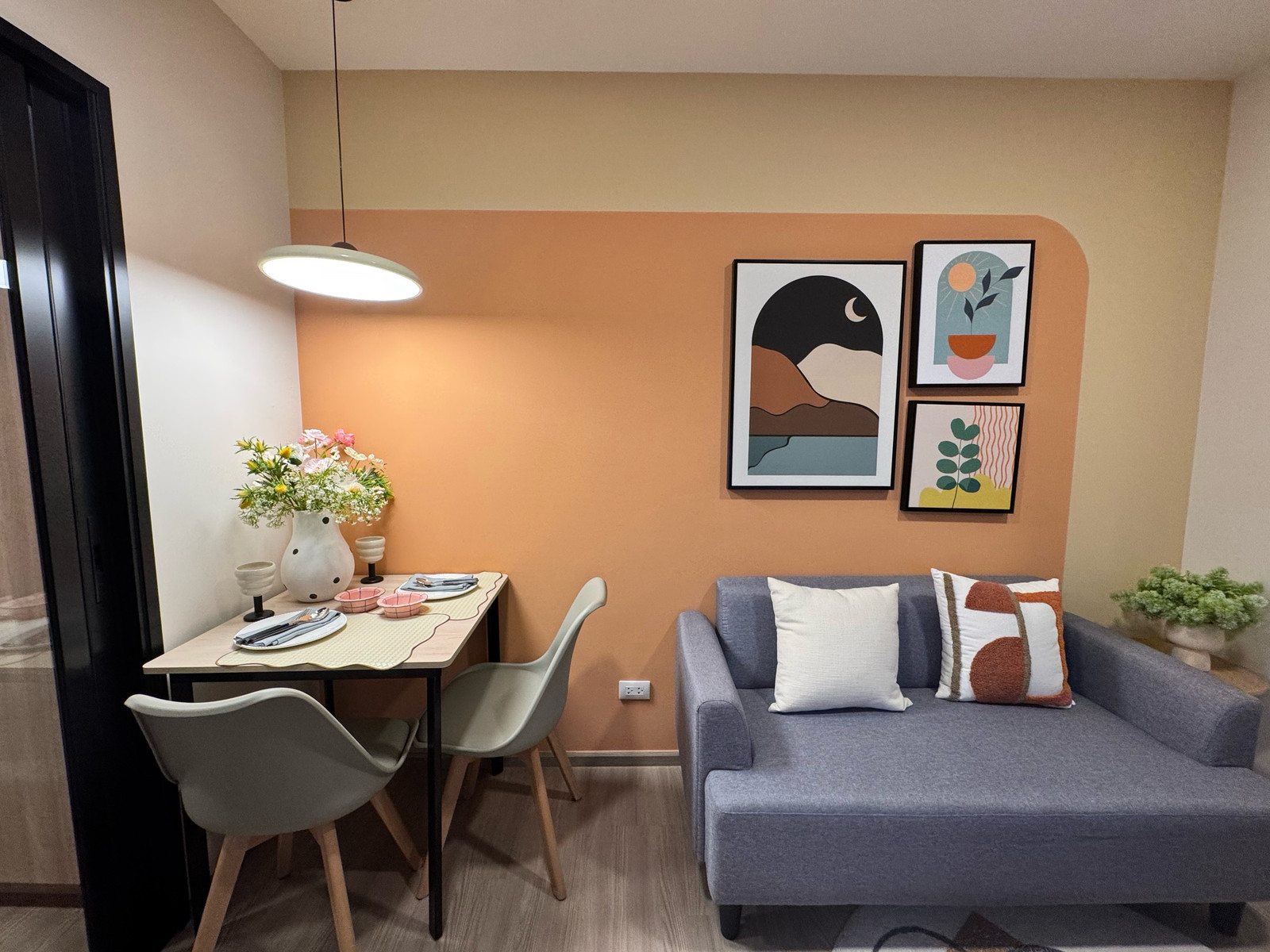 ห้อง 1 Bedroom ในงบ 1.49 ล้าน ทำเลแบบนี้…อาจไม่ได้ต้องเริ่มจากคำว่า “แพง” เสมอไป 😉  📞 Contact : Phat 064-642-8664