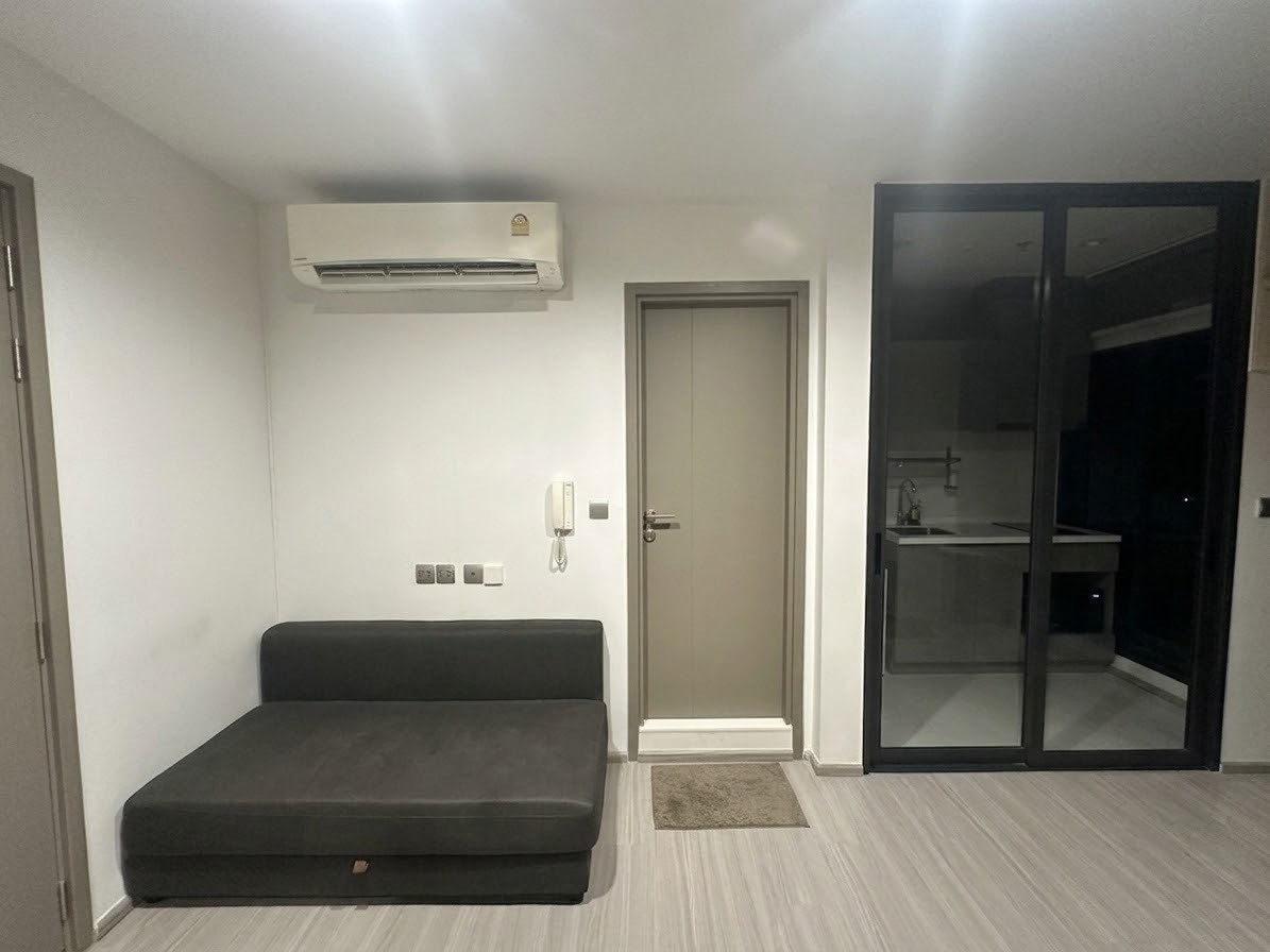 PFD-09236 Condo for rent Life Asoke Hype