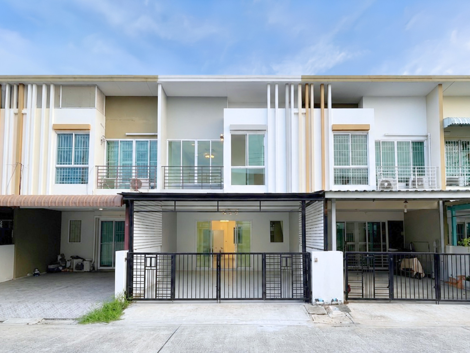 ขาย ทาวน์เฮ้าส์ 2 ชั้น ม.ซิตี้เซนส์ สรงประภา-ประชาอุทิศ 3ห้องนอน 2ห้องน้ำ รีโนเวทใหม่ทั้งหลัง พร้อมอยู่ ต่อเติมห้องครัว + โรงจอดรถ ใกล้รถไฟฟ้าสายสีแดง สนามบินดอนเมือง ขาย ทาวน์เฮ้าส์ 2 ชั้น ม.ซิตี้เซนส์ สรงประภา-ประชาอุทิศ 3ห้องนอน 2ห้องน้ำ รีโนเวทใหม่ทั้งหลัง พร้อมอยู่ ต่อเติมห้องครัว + โรงจอดรถ ใกล้รถไฟฟ้าสายสีแดง สนามบินดอนเมือง