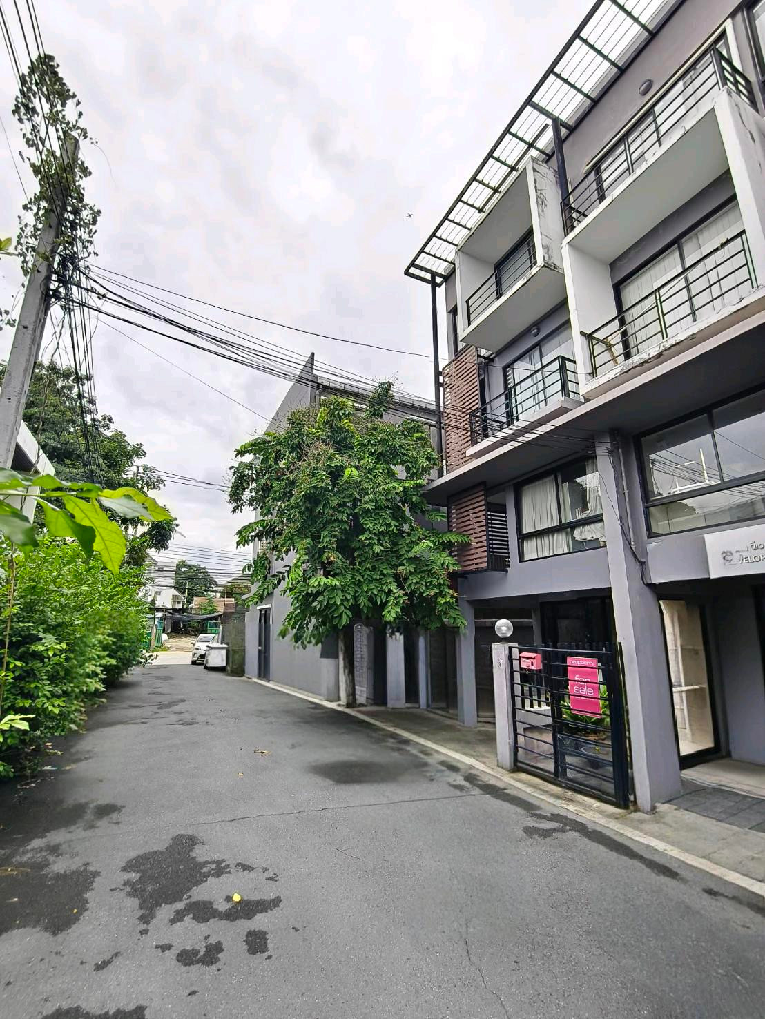 🔥 4-story townhome, usable area up to 288 sq m. in Soi Ramkhamhaeng 21 — large house, many functions, suitable for both living and making a home office! 🔥 🔥 4-story townhome, usable area up to 288 sq m. in Soi Ramkhamhaeng 21 — large house, many functions, suitable for both living and making a home office! 🔥