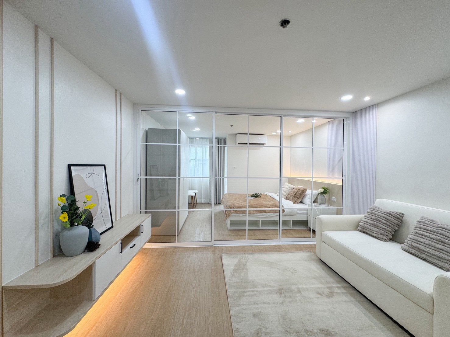 ขาย !! คอนโด Regent Home 1 พหลโยธิน 67 (Regent Home 1) ตั้งอยู่บนทำเลฮอต พหลโยธิน 67 โอบล้อมด้วยความสะดวกสบาย ขาย !! คอนโด Regent Home 1 พหลโยธิน 67 (Regent Home 1) ตั้งอยู่บนทำเลฮอต พหลโยธิน 67 โอบล้อมด้วยความสะดวกสบาย