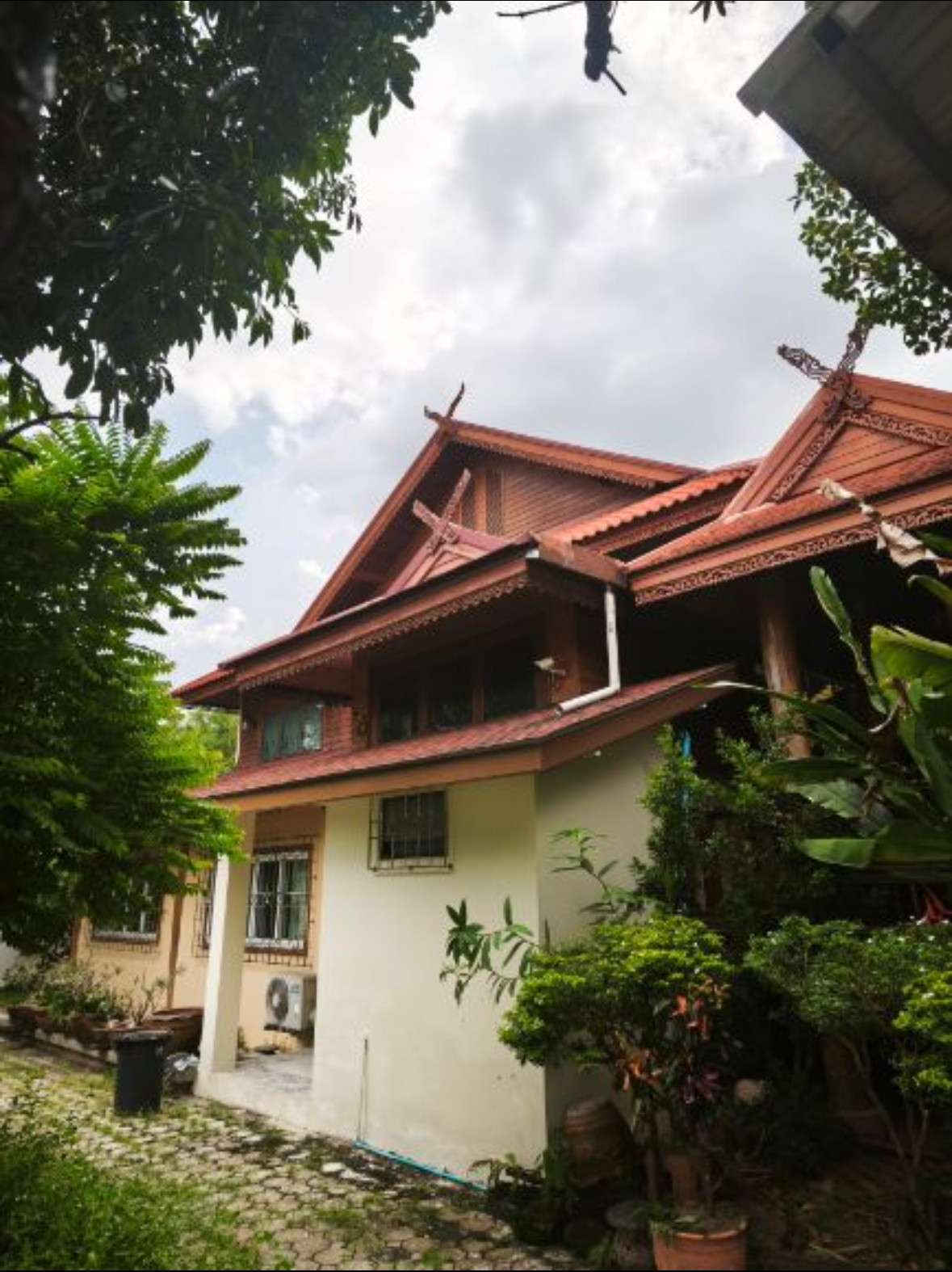 ขายที่ดินพร้อมโรงงาน Office building, residence and Thai wooden house, total area 4 rai 2 ngan 60 sq m with complete buildings. เหมาะทำธุรกิจ/โรงงาน – รูปที่ 2