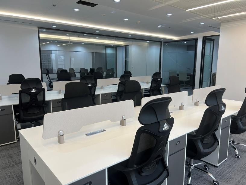 ให้เช่าสำนักงาน Fully Furnished CRC Tower, All Seasons Place 138 ตร.ม. – รูปที่ 4