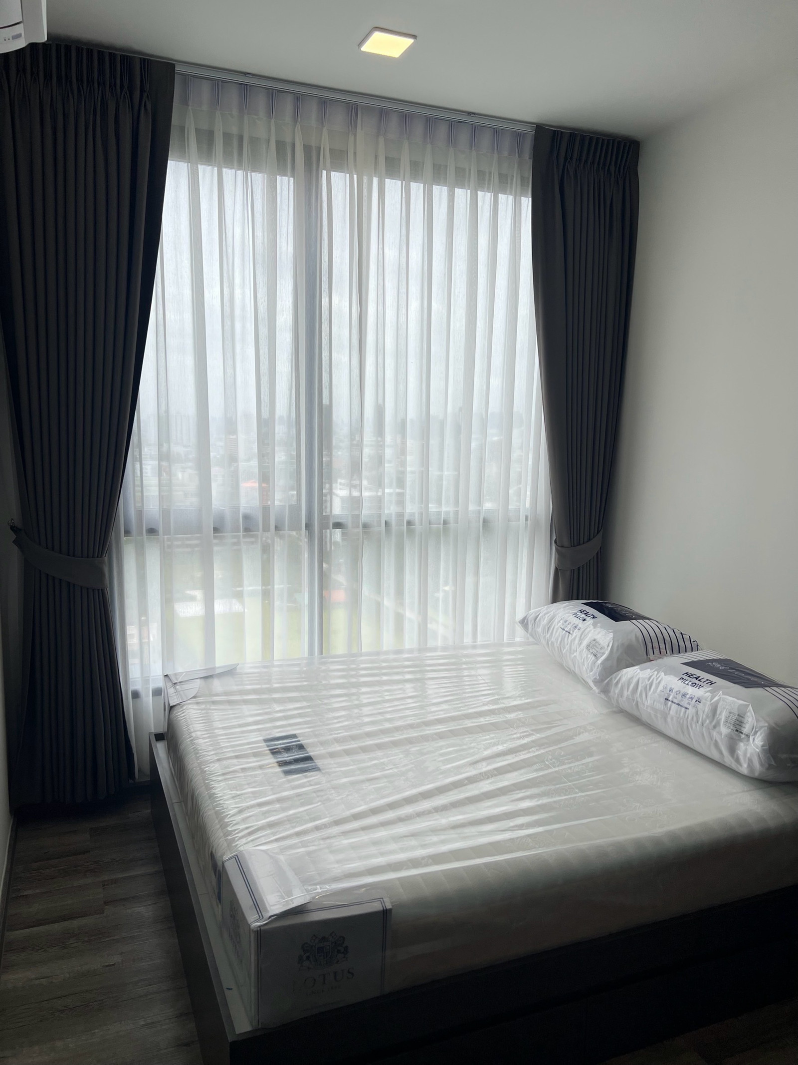 For urgent rent: Modiz Vault Kaset-Sripatum, new room, 18th floor **near Sripatum University**