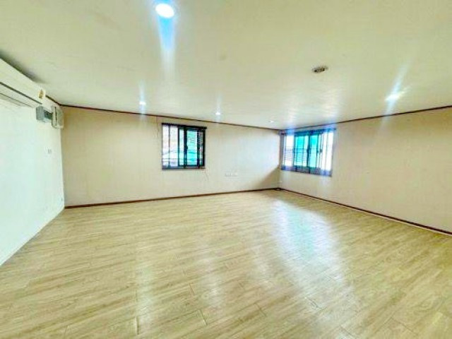 260930tuslin ให้เช่า โรงงาน สนามบินดอนเมือง โกดัง ออฟฟิศ 1ไร่ 550ตร.ม.พหลโยธิน 64-79 ใกล้แยกลำลูกกา 500 ม. ชั้นทั้งหมด 2 ชั้น ใกล้กับ – รูปที่ 4