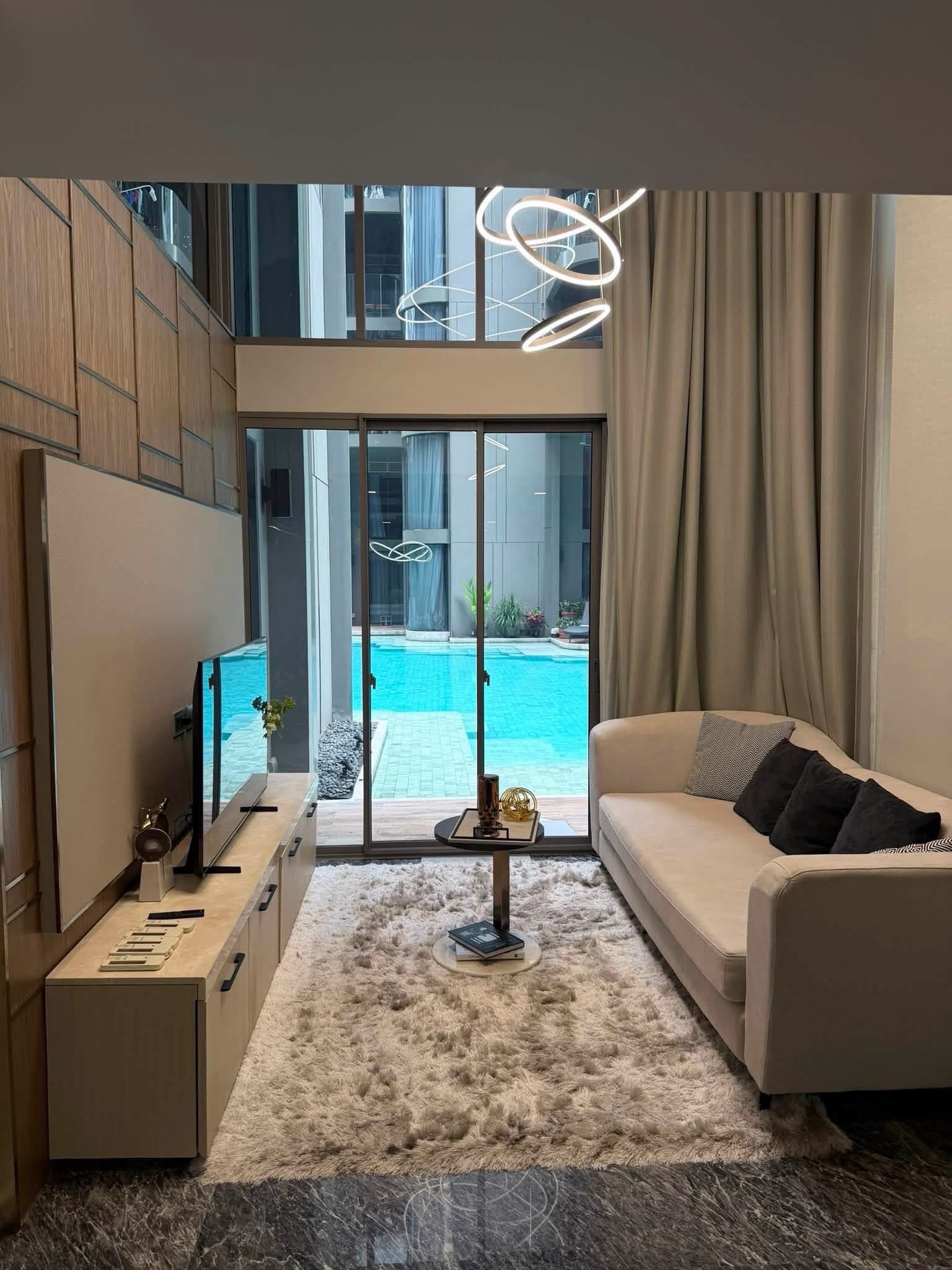 Rare Pool Access Duplex for Rent at Ashton Residence 41 near BTS Phrom Phong 
