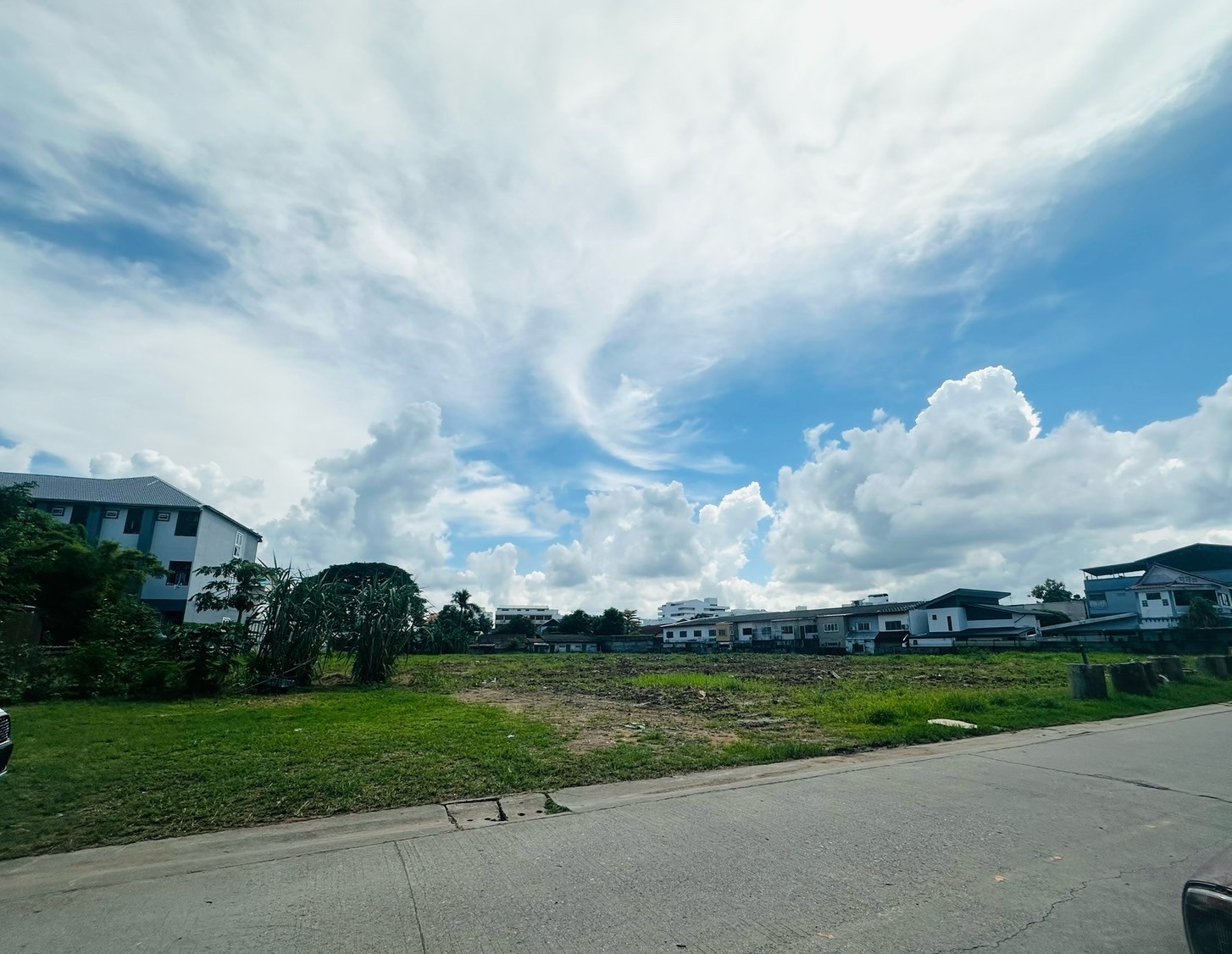 ❤️ Land for sale, total 4 rai 1 ngan 86 sq m, width next to the road about 100 meters in the city, opposite My Naem Nueng shop, Khon Kaen Province, entering Soi Chataphadung 16, entering the alley 50 meters, price only 95 million, interested line @900cqqh ❤️ Land for sale, total 4 rai 1 ngan 86 sq m, width next to the road about 100 meters in the city, opposite My Naem Nueng shop, Khon Kaen Province, entering Soi Chataphadung 16, entering the alley 50 meters, price only 95 million, interested line @900cqqh