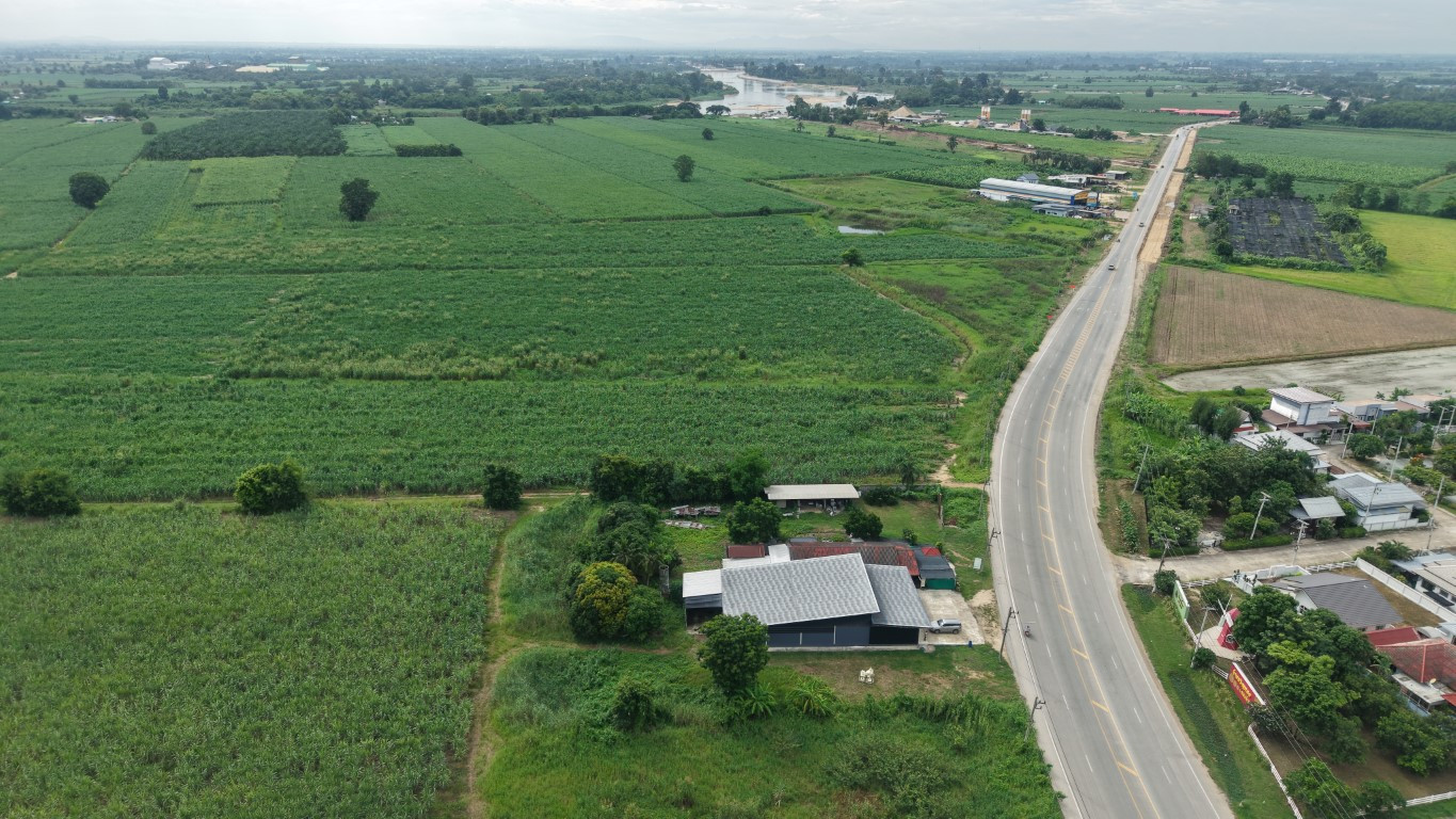 Cheapest!! House + warehouse + land, size 11 rai 1 ngan, next to the road, Khlong Khlung District, Kamphaeng Phet, near PTT Tha Makhuea gas station, 1 minute. – รูปที่ 4