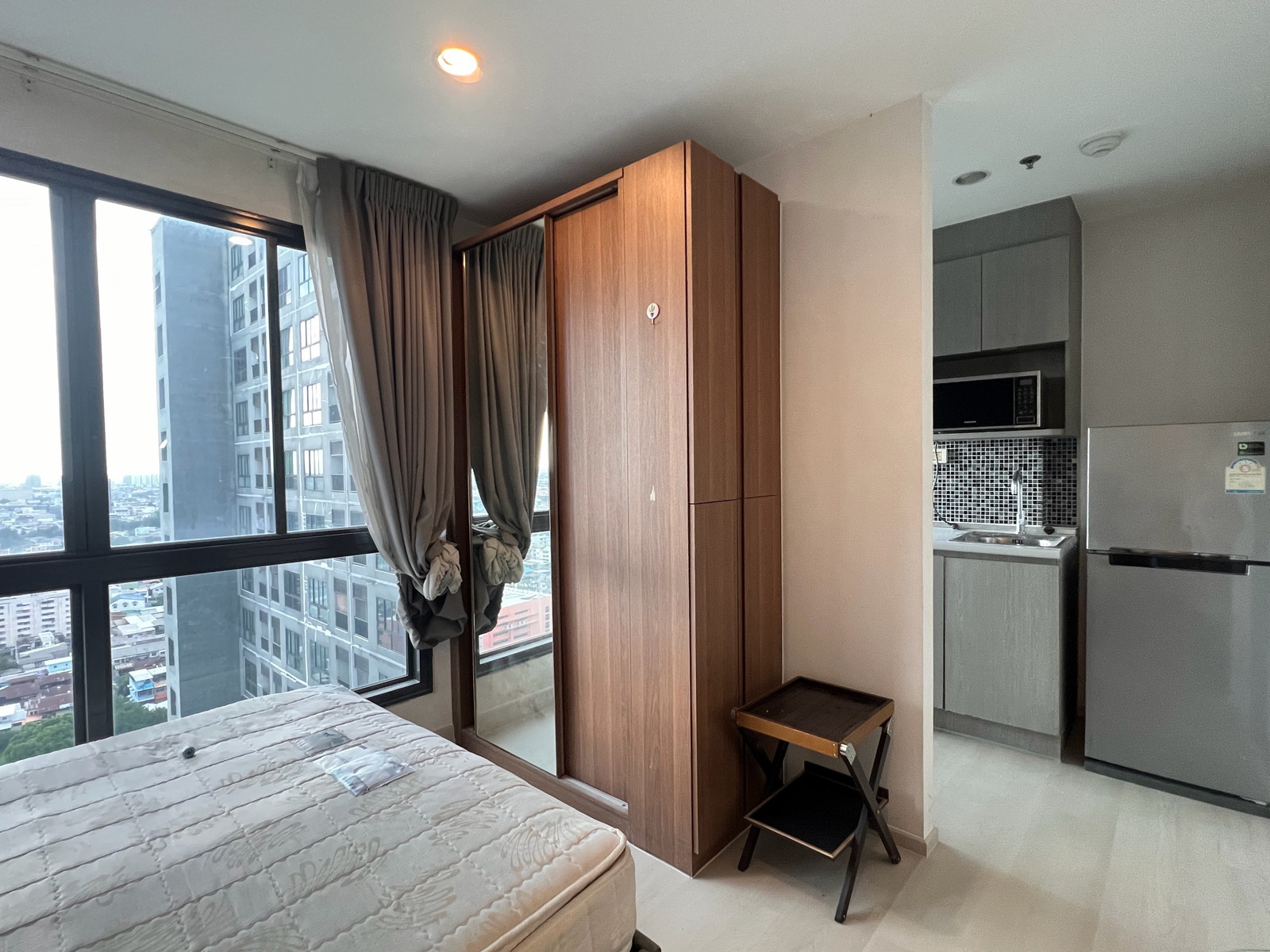 Ideo Sathorn Thapra room for Rent ขนาด 22 ตรม Studio  ราคา9,500 BTS โพธิ์นิตมิตร วิวสวยไม่บล็อค สนใจนัดเข้าชม 0614162636  – รูปที่ 4