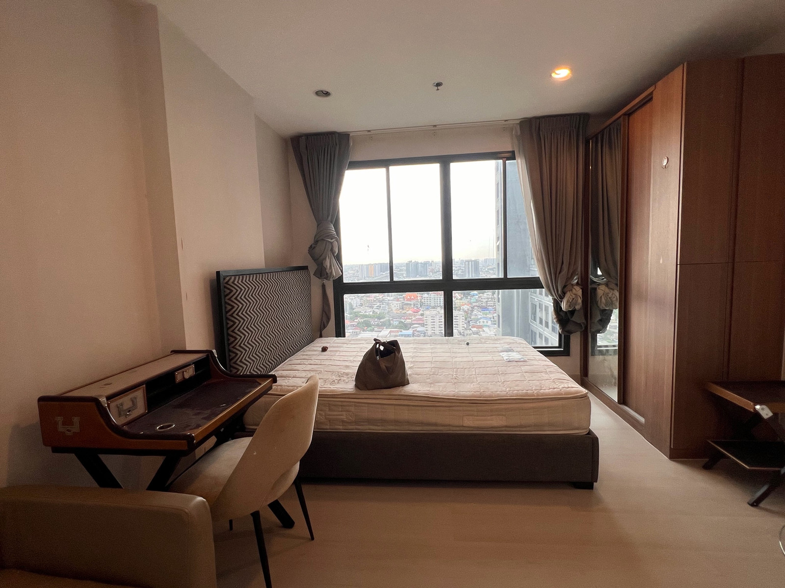 Ideo Sathorn Thapra room for Rent ขนาด 22 ตรม Studio  ราคา9,500 BTS โพธิ์นิตมิตร วิวสวยไม่บล็อค สนใจนัดเข้าชม 0614162636  – รูปที่ 3