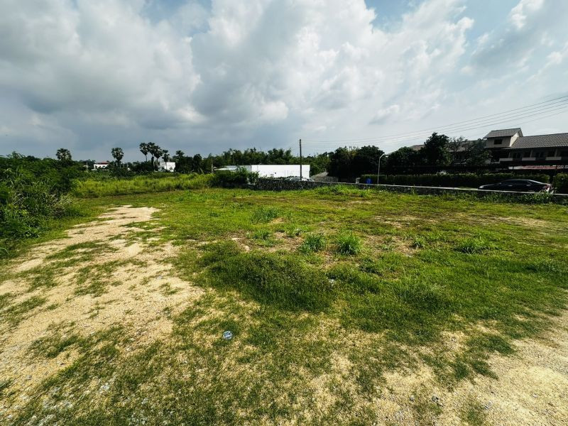 Prime land for sale in Si Racha—2 Rai—located in the Suan Suea–Khao Din zone, near Pinthong.