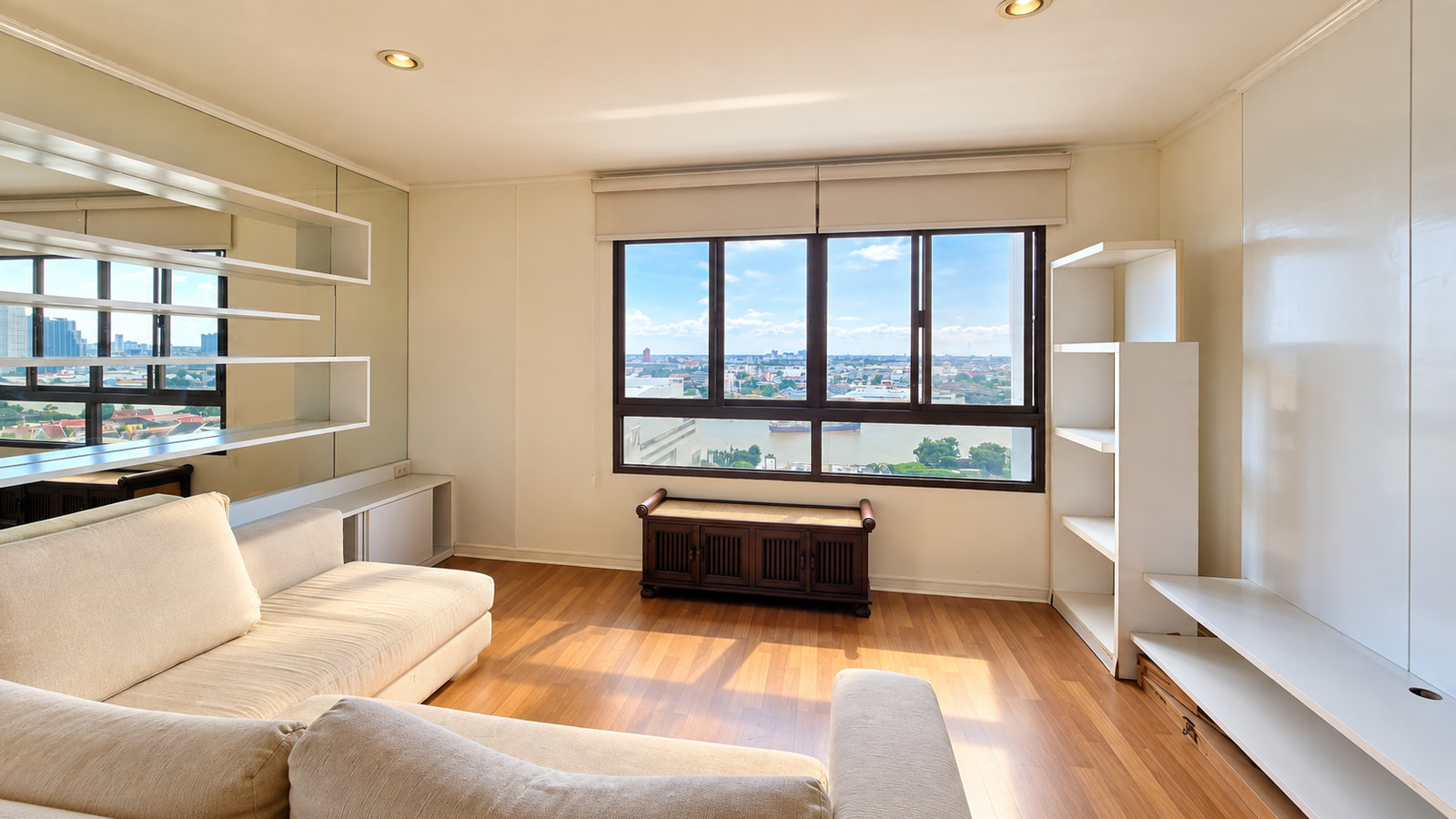 🔥 ห้องใหญ่พิเศษ 88 ตร.ม. | 3 ห้องนอน 🏡 เหมาะสำหรับครอบครัว หรือทำงานย่านสาทร 🏢 ชั้น 19 | ชั้นบนสุด (Top Floor) 🔥 ห้องใหญ่พิเศษ 88 ตร.ม. | 3 ห้องนอน 🏡 เหมาะสำหรับครอบครัว หรือทำงานย่านสาทร 🏢 ชั้น 19 | ชั้นบนสุด (Top Floor)